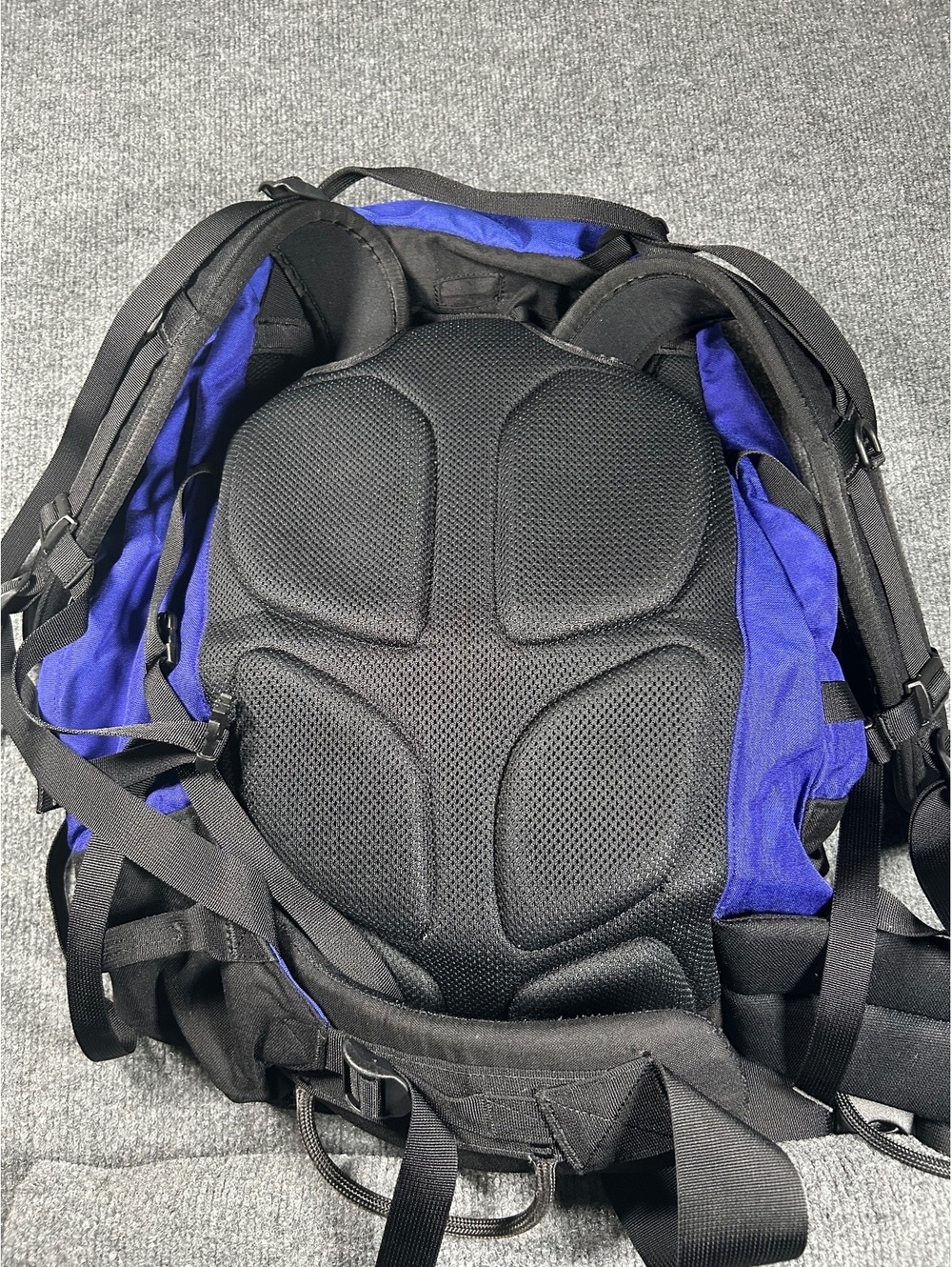North Face Blue and Black Hiking Backpack - Picture 9 of 9